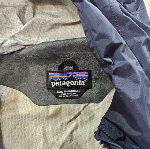 Patagonia Men’s XXS Hooded Rain Anorak Pullover Navy Yellow - Picture 6 of 11